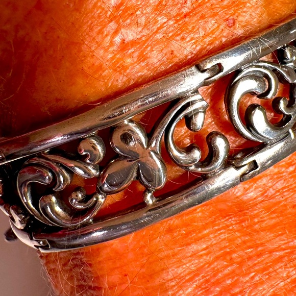 SIlPADA B1462 Sterling Silver Floral Vine Filigree Link Panel Sterling Bracelet - Picture 2 of 10